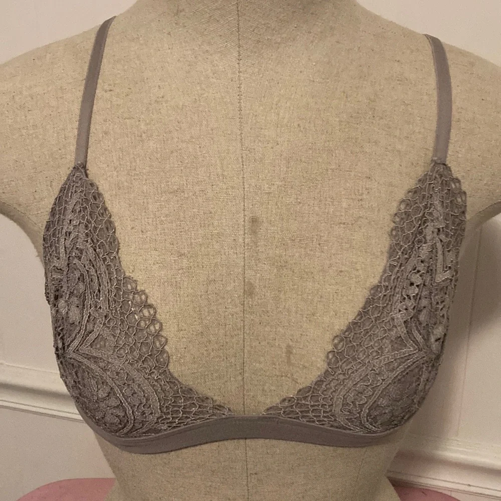 Bralette - Picture 1 of 3